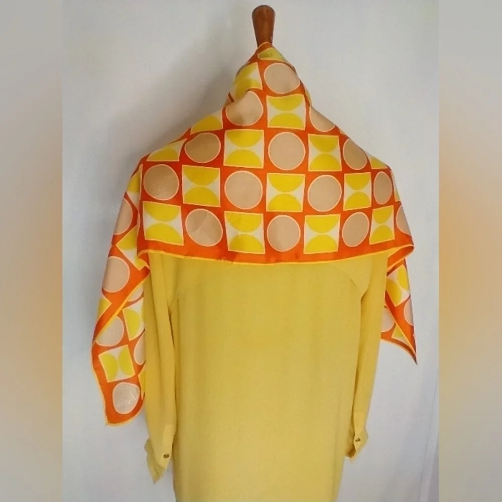 VINTAGE VERA BRIGHT GEOMETRIC SCARF